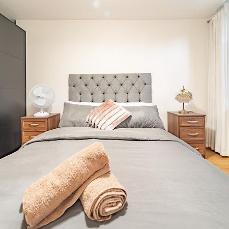 Modern Flat In Prime Location Near Shoreditch & Brick Lane London Eksteriør billede